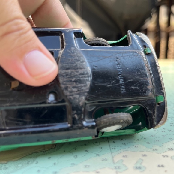 Vintage 50s Tin Green Oldsmobile Station Wagon Toy Car - Picture 6 of 6